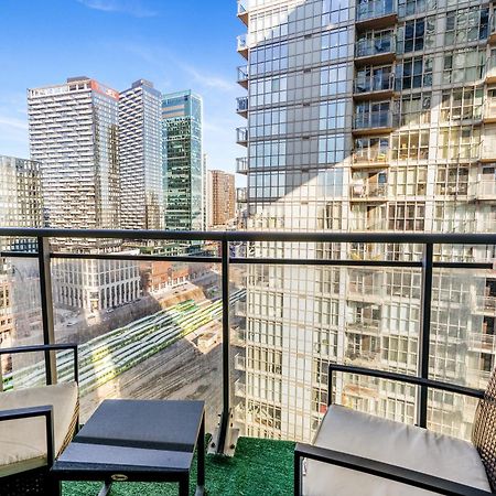 Exquisite Condos By Cn Tower With Parking Toronto Eksteriør billede