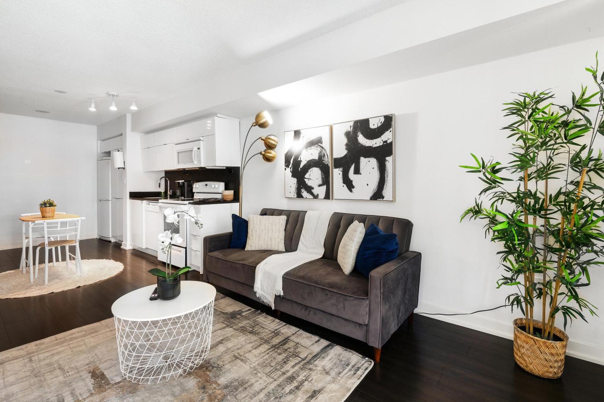 Exquisite Condos By Cn Tower With Parking Toronto Eksteriør billede
